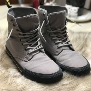 Dr. Martens WINSTEAD boot size 9 Mens